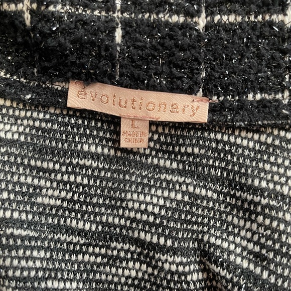 Evolutionary Women’s Black Metallic Jacket Pearl Buttons Size Large - Picture 5 of 7